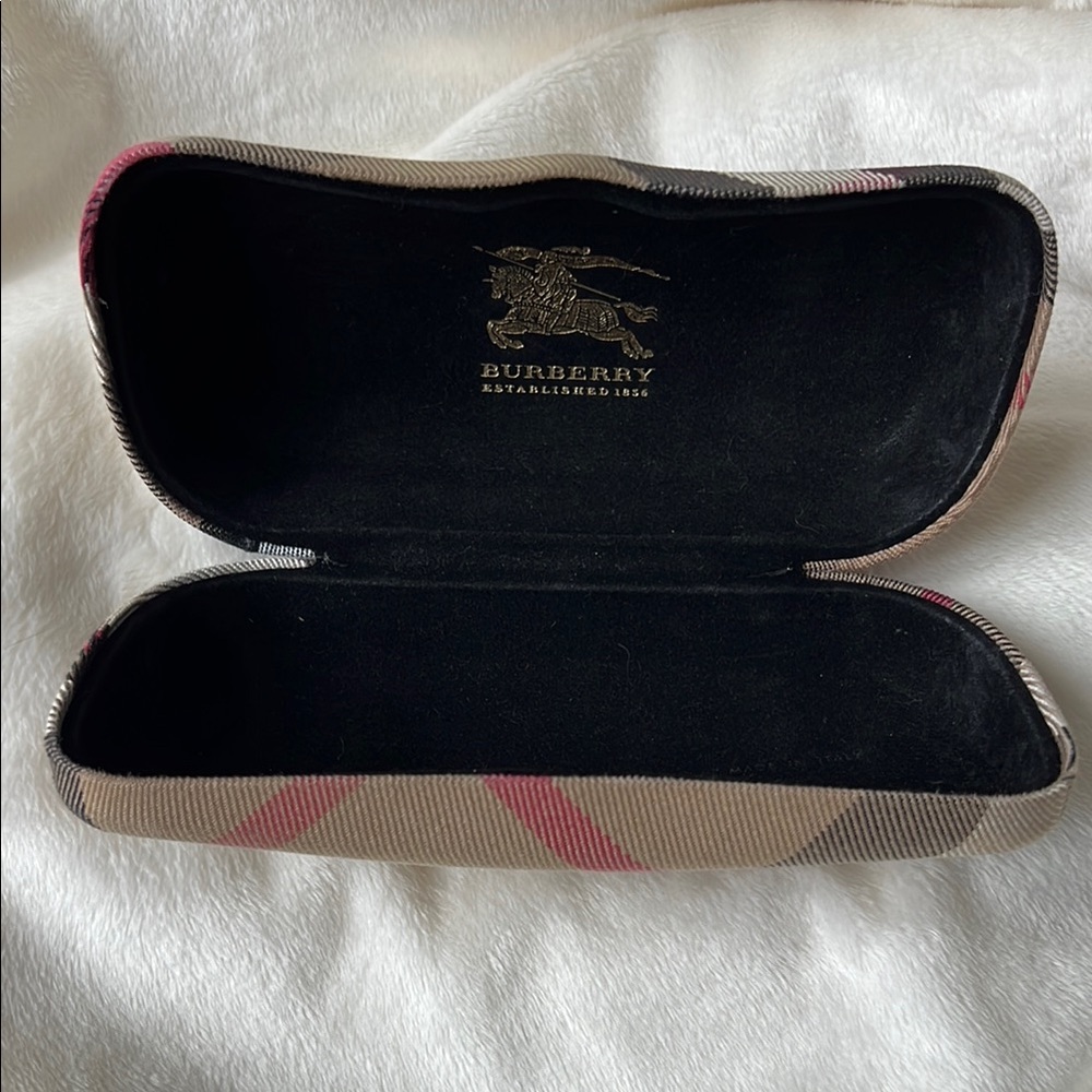 Burberry Clamshell Glasses case
